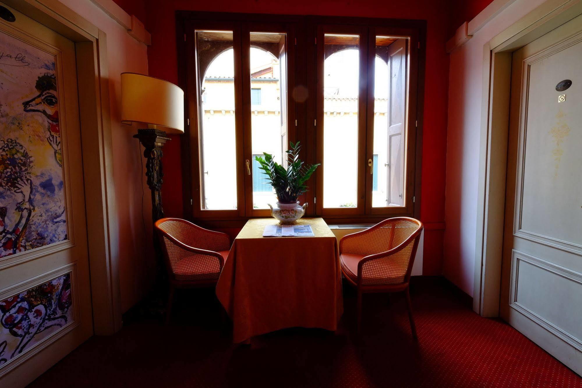 Ca' Pedrocchi Guest house 3*