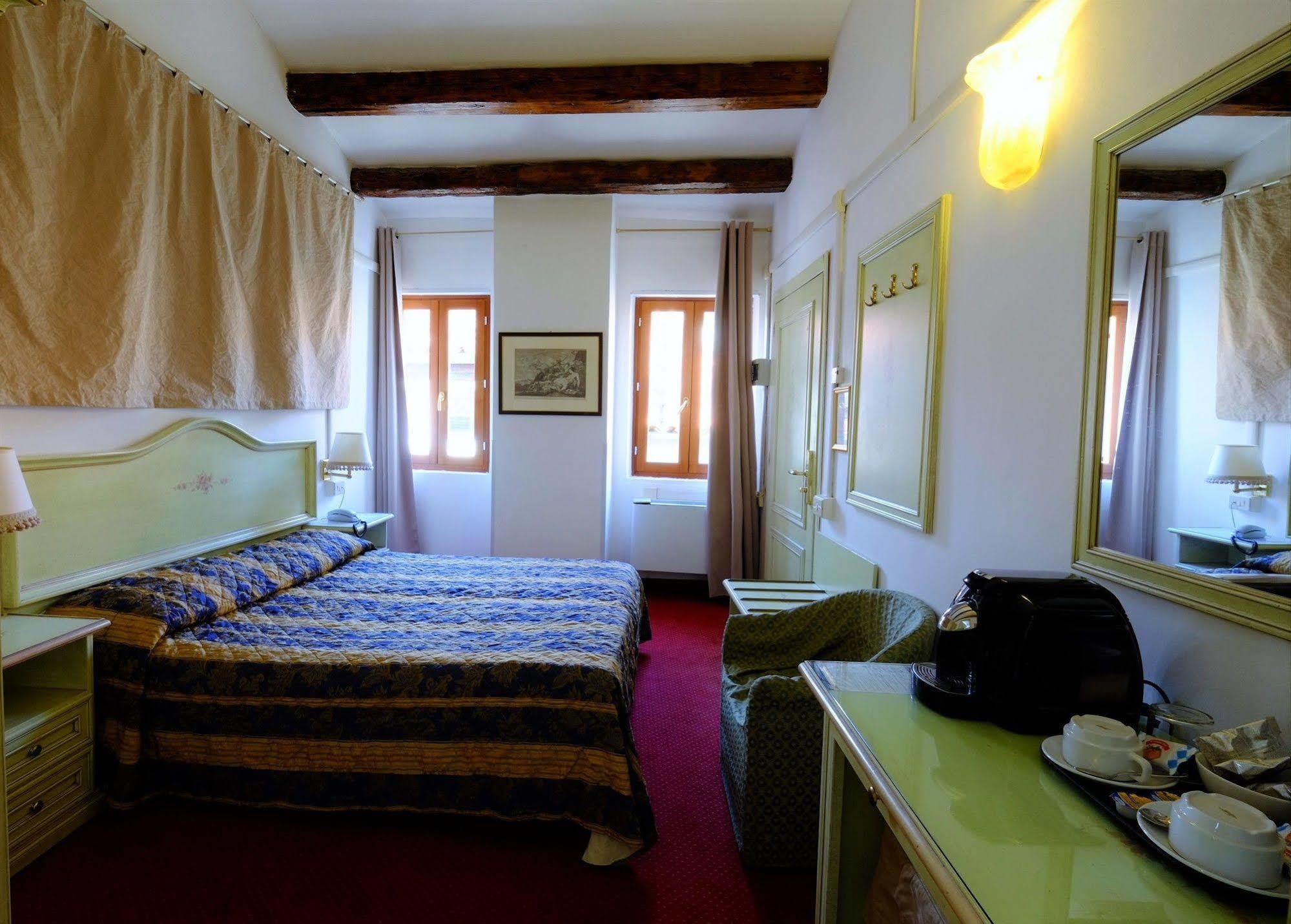 Ca' Pedrocchi Affittacamere 3*